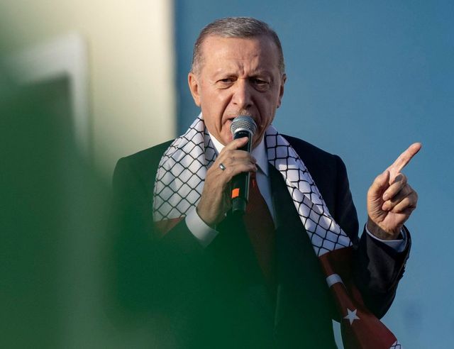 Erdogan, 'Israele criminale di guerra, Occidente responsabile'