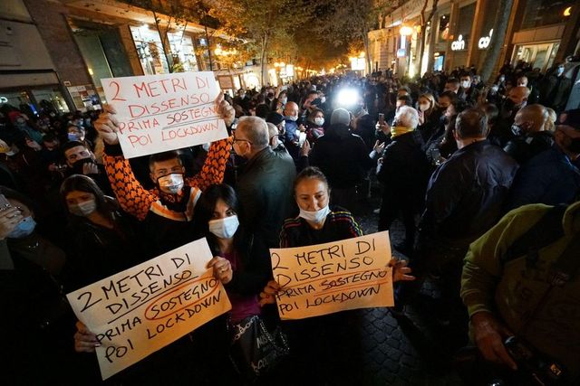 Egész Olaszországban tüntetnek a vendéglátósok