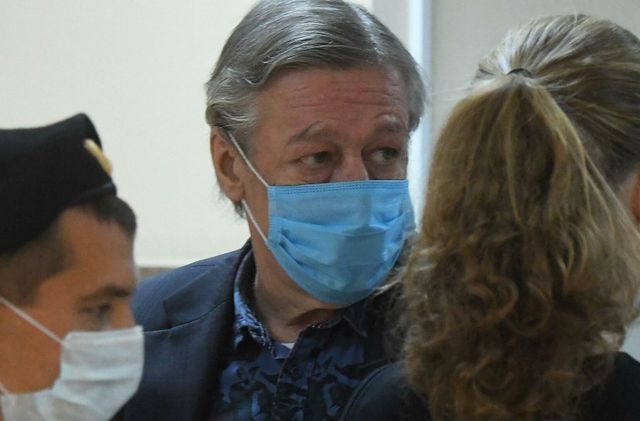 Суд в Москве признал Михаила Ефремова виновным