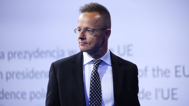 Szijjártó Péter: Brüsszel gyakorlatilag kivégezné a rezsicsökkentést