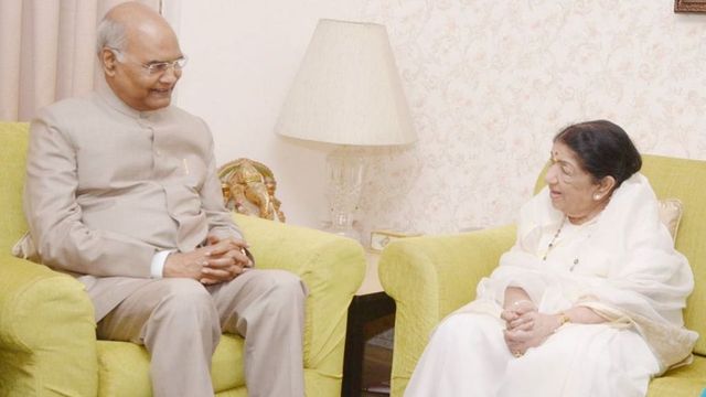 President Ram Nath Kovind meets Lata Mangeshkar in Mumbai