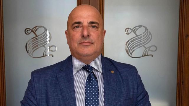 “Le donne che fanno figli per rubare, non sono degne di farli”, bufera sul senatore FdI Berrino
