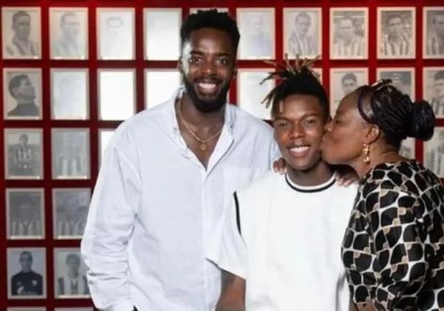 Nico Williams firma su renovación con el Athletic hasta 2035 y cierra el culebrón
