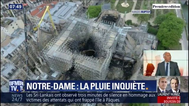 Vyhořelou katedrálu Notre-Dame ohrožuje déšť