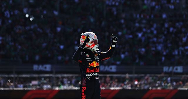 Max Verstappen már a rajtnál megnyerte a Mexikói Nagydíjat