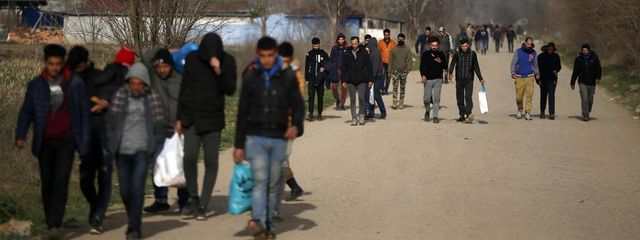 Úgy elhúzzák a kitoloncolást, hogy végül Európában maradnak a migránsok