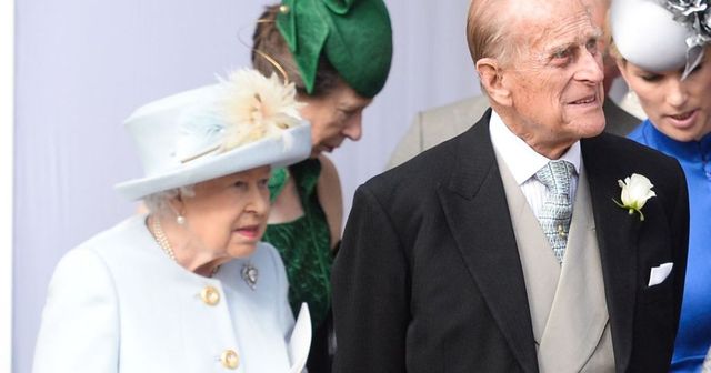 La Regina Elisabetta vorrebbe ritirarsi: il Principe Filippo ha bisogno di averla vicino