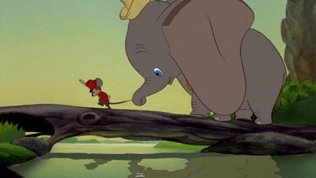Compania Disney + blochează filmele Dumbo, Pisicile aristocrate și Peter Pan sub acuzația de „rasism”