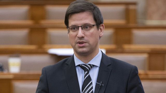Hamarosan megszólal Gulyás Gergely az újranyitásról