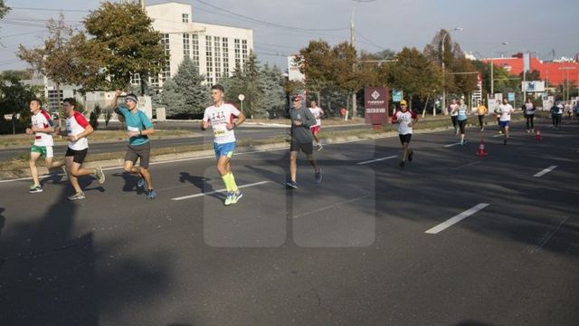 Peste două mii de persoane au participat Maratonul Internațional Chișinău