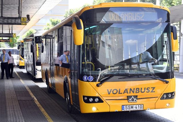 Palkovics azt ígéri, tíz éven belül környezetkímélőre cserélik az összes buszt
