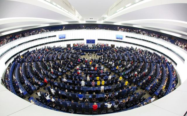 Critici din Parlamentul European pentru Guvernul Orban
