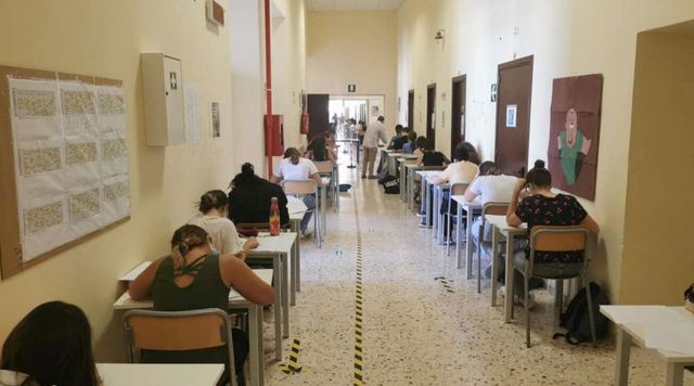 Doppia maturità, stesso voto per la ragazza del ricorso