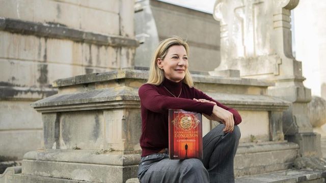 Eva García Sáenz de Urturi culmina 'La saga de los longevos'