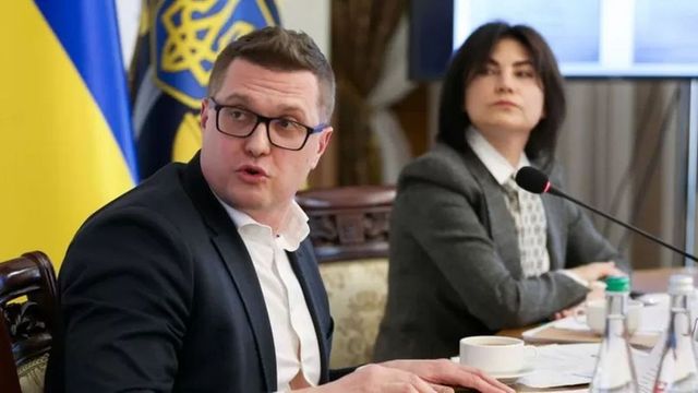 Зеленский уволил друга детства с поста главы Службы безопасности Украины