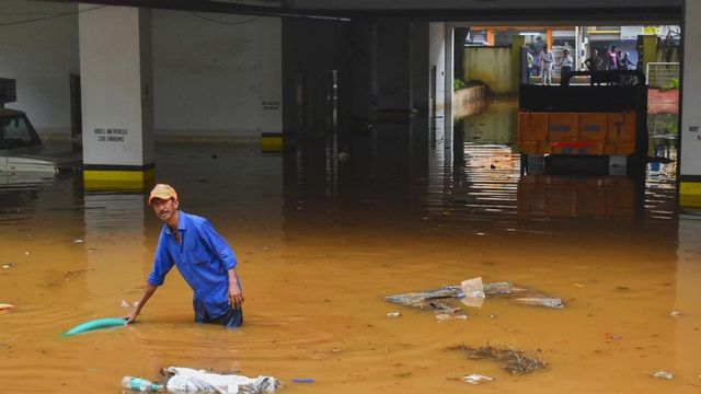 Heavy rain batters twin cities, inundates arterial roads and low-lying areas