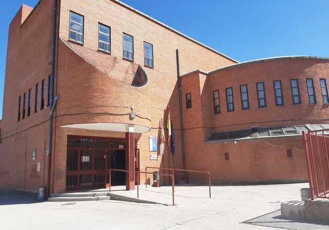Un año de prisión para el padre de un alumno por agredir al director de un colegio