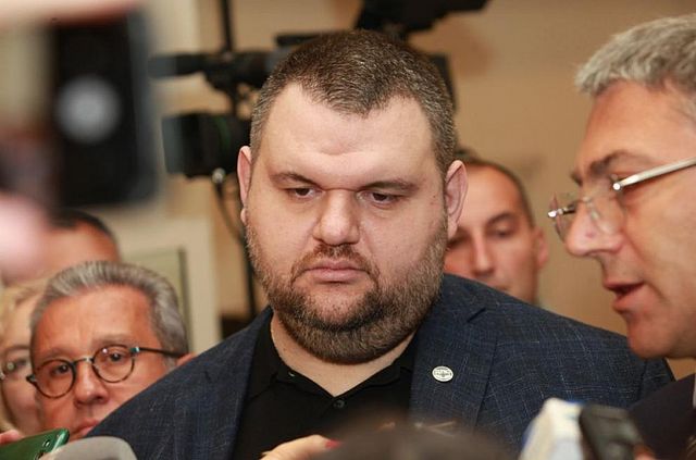 Иванов, Борисов, Василев рамо до рамо: Оставка на шефа на НЗОК