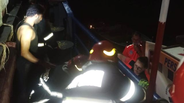 Șase marinari s-au intoxicat cu gaze în buncărul unei nave, pe Brațul Tulcea