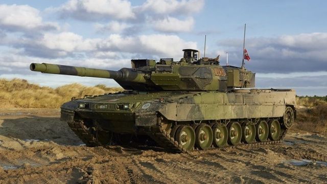 Germania a primit din partea Poloniei o cerere de reexportare a tancurilor Leopard în Ucraina