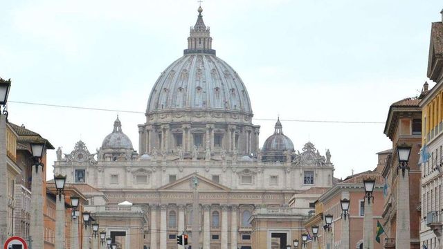 Il Vaticano sul caso di Vincent Lambert, no alla sospensione di idratazione e alimentazione