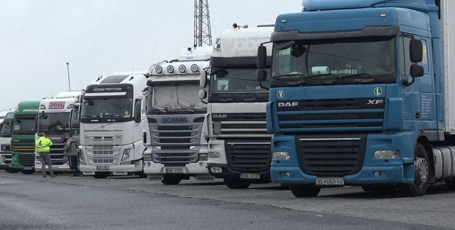 Slovenští dopravci blokují kamionům některé hraniční přechody