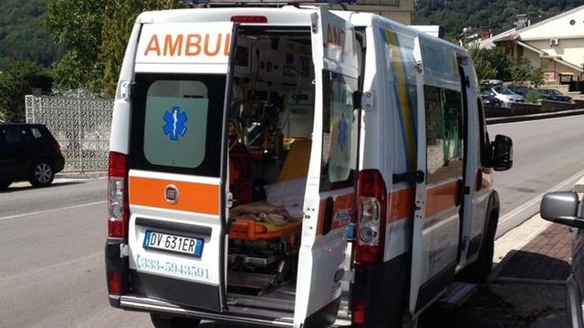 Bolzano, accoltellato a morte durante una lite tra camionisti in un parcheggio