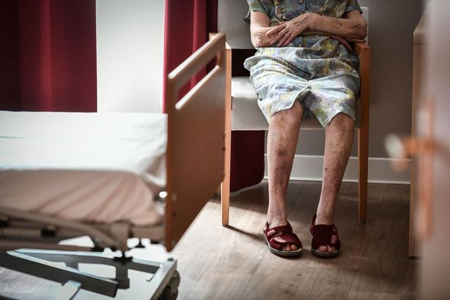 Caltanissetta, maltrattamenti su anziani in casa di riposo: 4 arresti