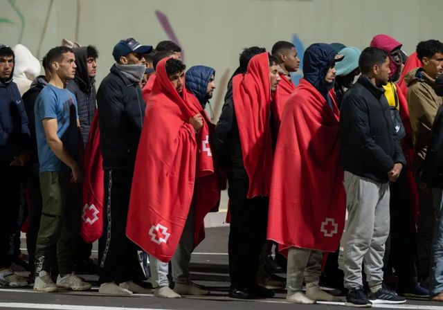 Vivir en pausa: 242.000 personas atrapadas en el limbo del asilo