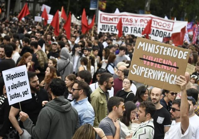 Un español necesita ahorrar una media de 44.000 euros para acceder a una hipoteca