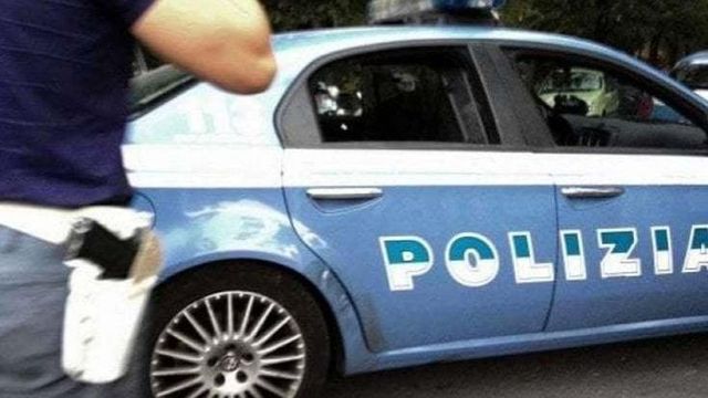 Spari in strada a Tor Bella Monaca, due feriti: in condizioni gravissime un uomo