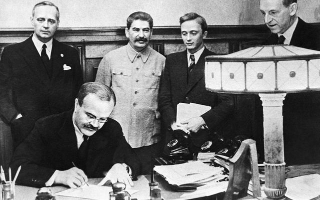 Rusia a publicat protocolul secret al pactului Ribbentrop-Molotov