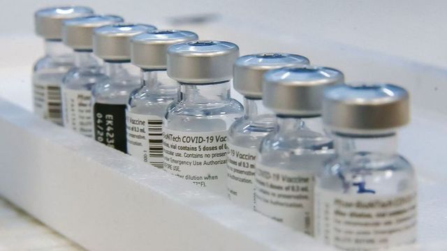 A cincea tranșă de vaccin Pfizer BioNTech va sosi luni în România