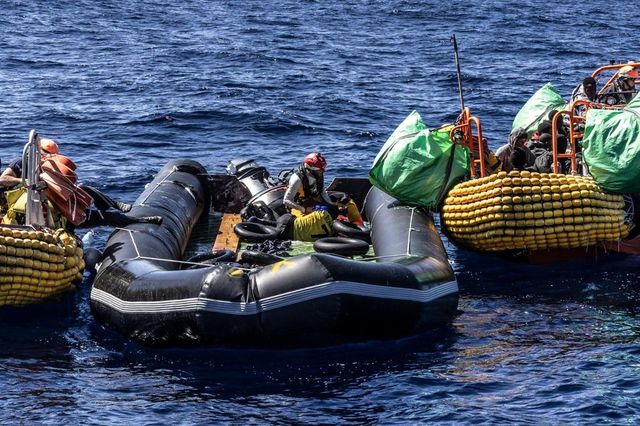 La Ocean Viking salva 25 migranti, ma altri 60 sono dispersi in mare