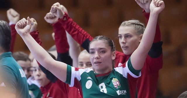 Női junior kézilabda Eb Győrben - Románia legyőzésével elődöntőben a magyarok