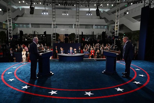 Ultima dezbatere prezidențială Trump-Biden va fi cu microfoanele închise
