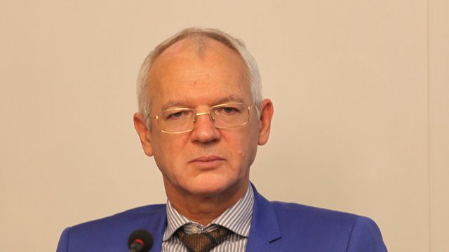 Кризата дойде, обяви Васил Велев