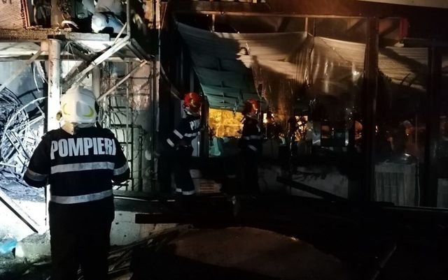 Incendiu la un hotel din Mamaia. Zeci de persoane au fost evacuate