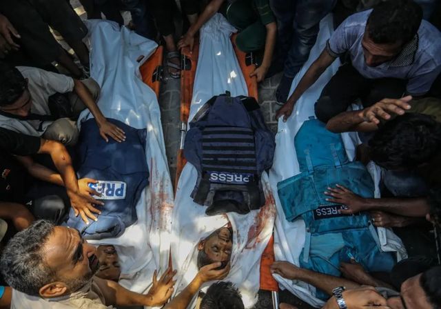 El asesinato en Gaza de 250 periodistas une a la prensa mundial en la condena al Ejército israelí
