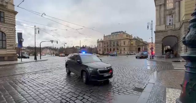 Sparatoria in centro a Praga, morti e feriti