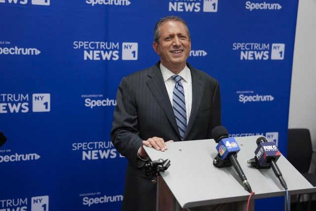 Candidato sindaco di Ny arrestato da agenti immigrazione