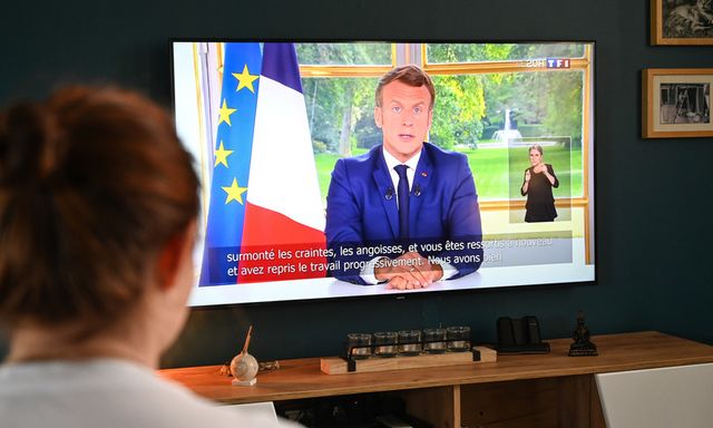 Macron, Parigi zona verde, riapre tutto