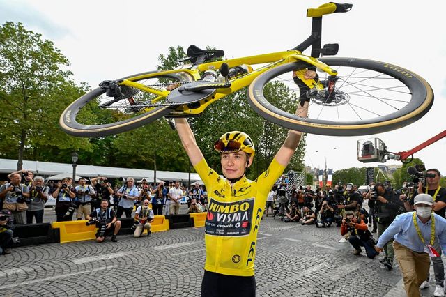 Jonas Vingegaard, câștigător în Turul Franței pentru al doilea an consecutiv