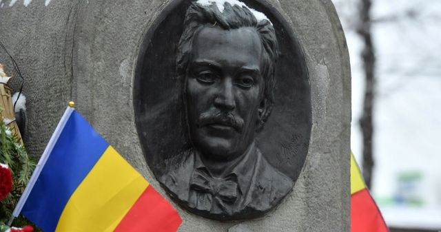 Mihai Eminescu, 130 ani de la moarte: Viata poetului national
