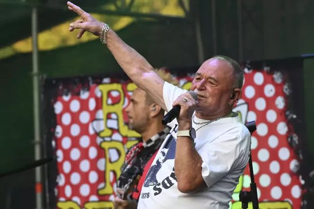 Nagy Feró botrányos kijelentése a Békemeneten a Szőlő utcai ügyről