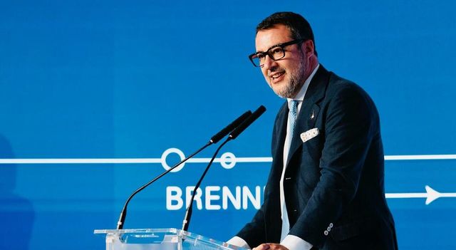 'Controlli medici' per Salvini, annullati gli impegni di oggi