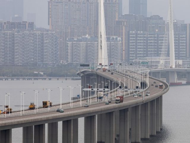 Продажбите на автомобили в Китай спадат с 92% през февруари