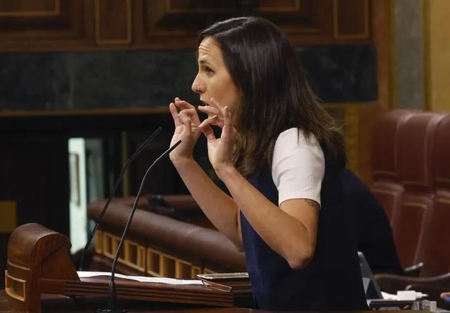 Los socios de Sánchez presionan a Podemos por el embargo: «O la humanidad o los genocidas»
