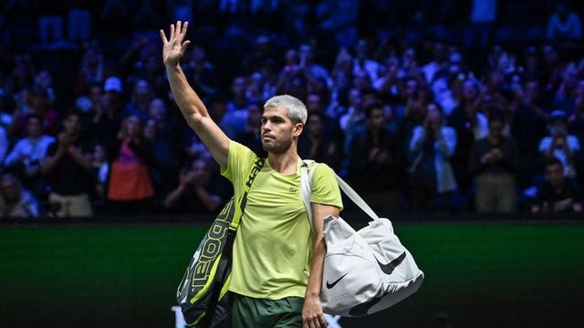 Carlos Alcaraz, eliminat de numărul 31 ATP, în primul meci la Mastersul din Paris