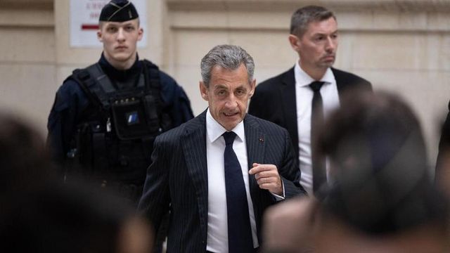 Nicolas Sarkozy, fostul președinte francez, condamnat la închisoare